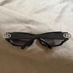 Gucci | Accessories | Gucci Flawless Black Sunglasses With  display picture 2